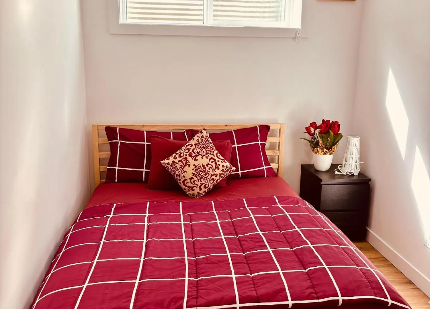Charming Stay & Cozy Retreat By Bansari Homes In Edmonton- Yeg Apartment Edmonton