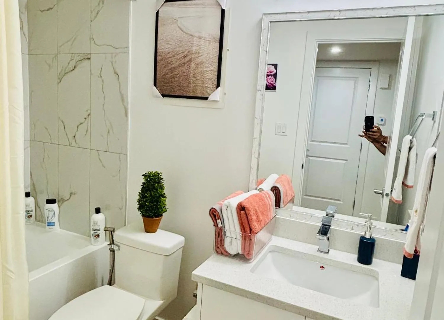 Charming Stay & Cozy Retreat By Bansari Homes In Edmonton- Yeg Apartment Edmonton